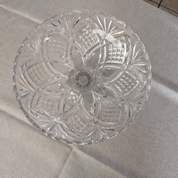 Beautiful Pineapple Cut Glass Pedestal Dish - Picture 2 of 3